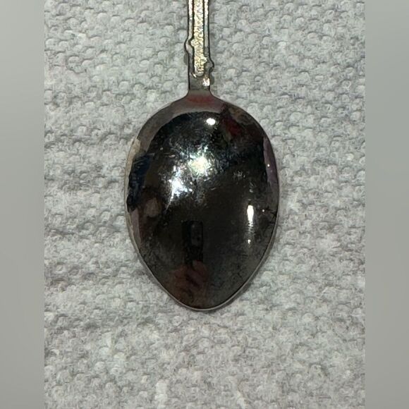 Swann and Hudson Peninsula Plate Souvenir Spoon - Australia -Town Hall - Picture 6 of 7